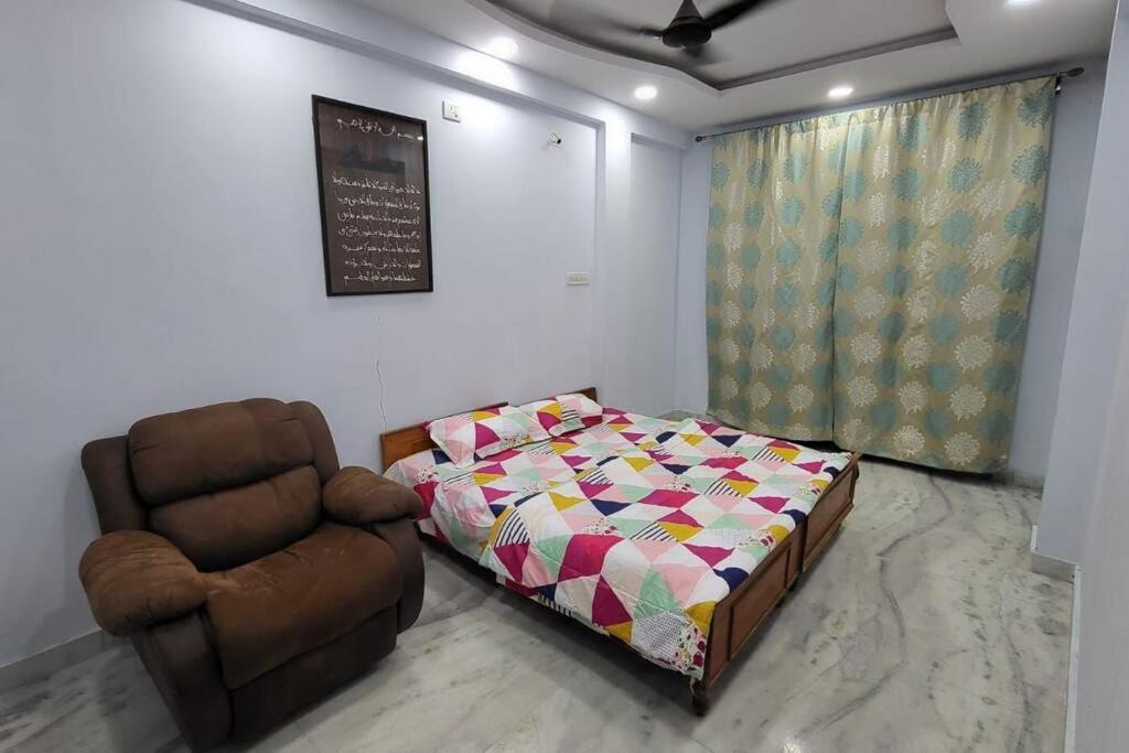 Paramount Cozy Villa Haiderabad Buitenkant foto