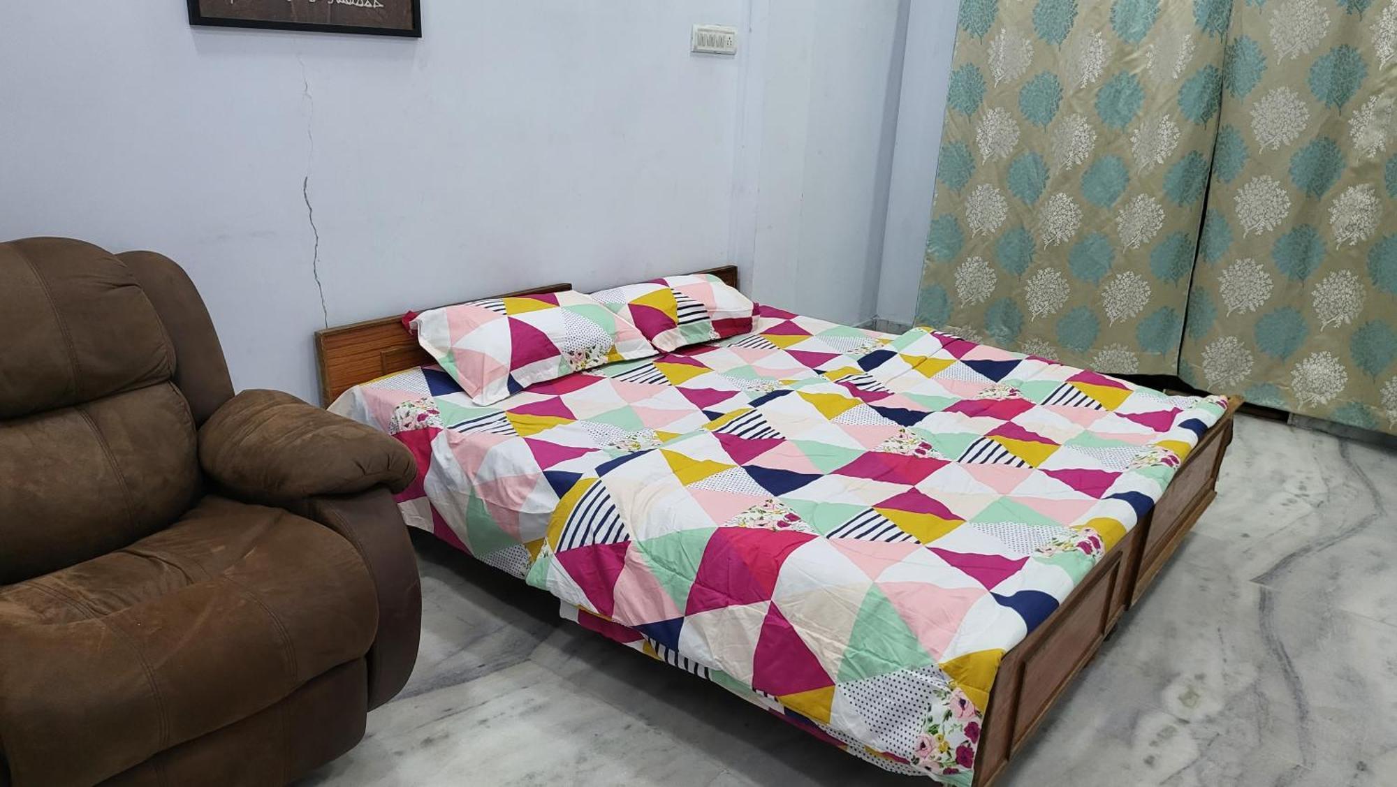Paramount Cozy Villa Haiderabad Buitenkant foto