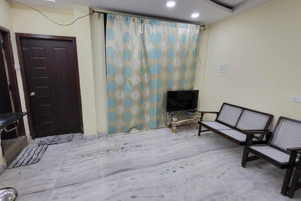 Paramount Cozy Villa Haiderabad Buitenkant foto